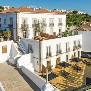 https://colegio-charm-house.hotelaalgarve.com